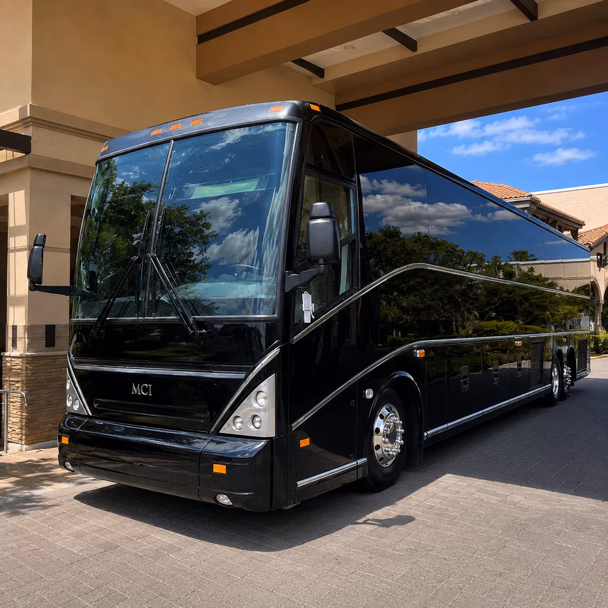 ski season charter buses from west valley city to park city and the cottonwood canyons